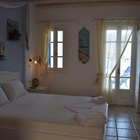 Studios Niovi Serifos Livadi  Luaran gambar